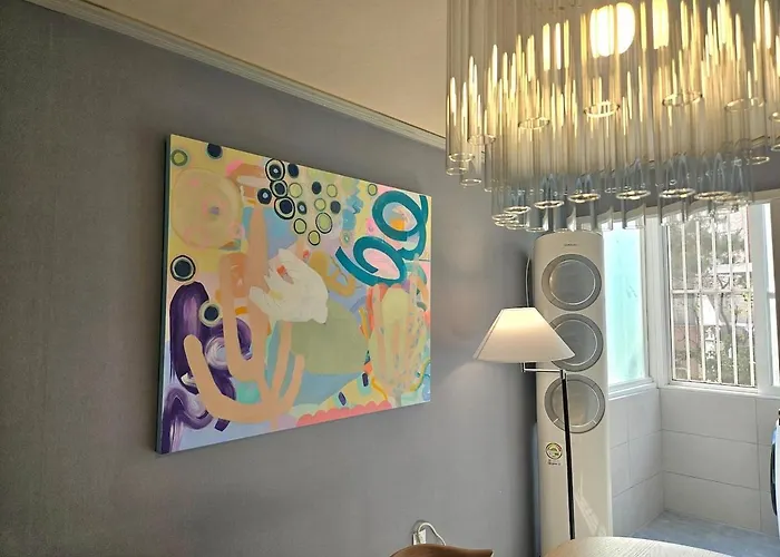 Apartment For My People *