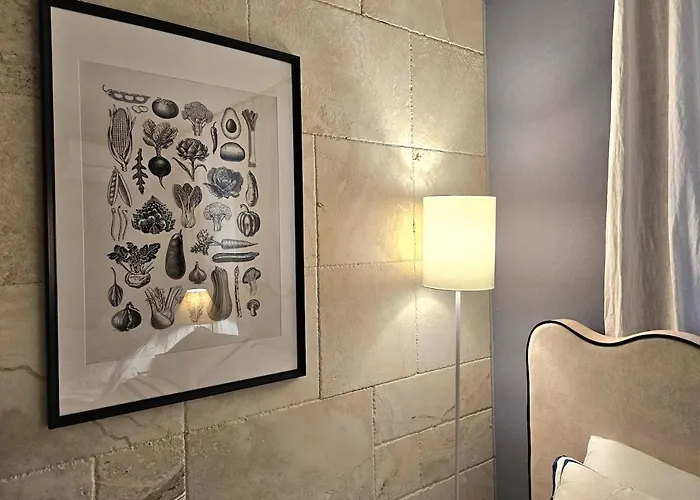 Apartment For My People *